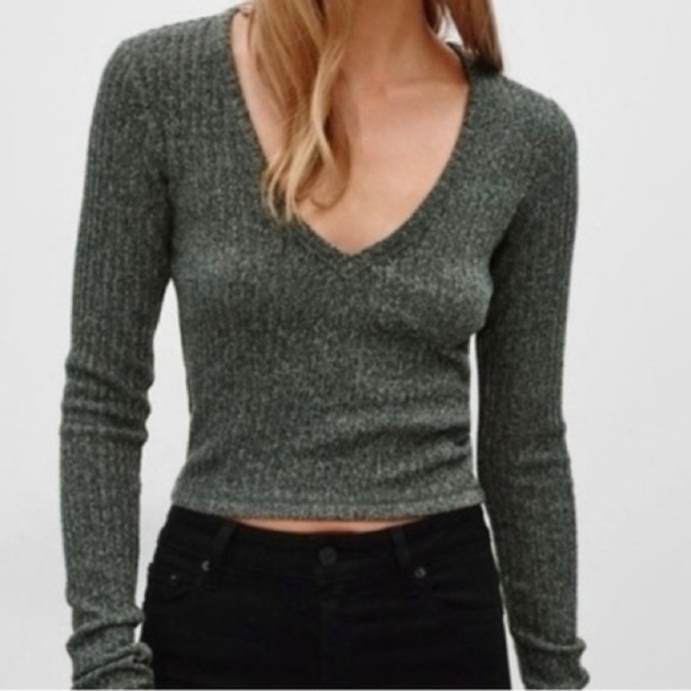 Aritzia Wilfred Free Bittar Grey Ribbed V Neck Cropped Long Sleeve Shirt Size S